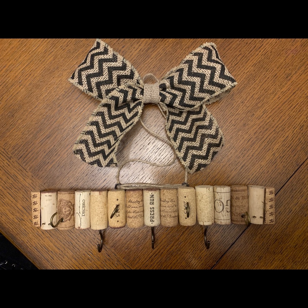Wine cork jewelry/key holder